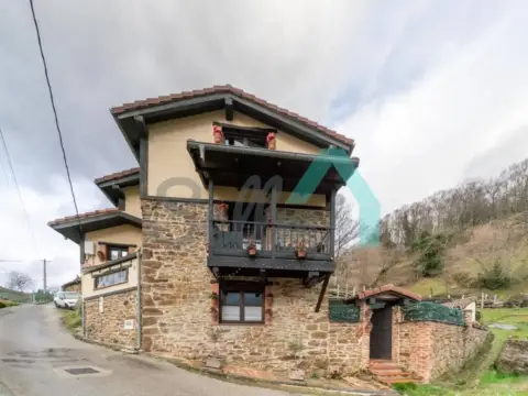 Chalet en Parroquias Rurales