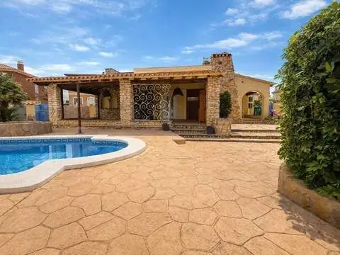 Chalet en Miami Platja