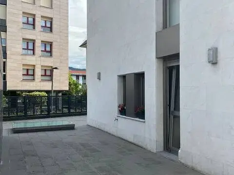 Chalet en calle de Lauaxeta