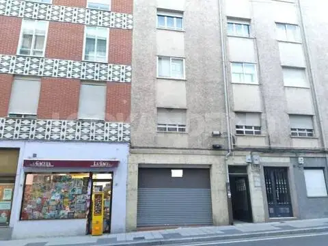 Local comercial en Delicias-Prosperidad-Rollo-Puente Ladrillo