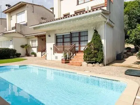 Chalet en calle calle Marina No Number