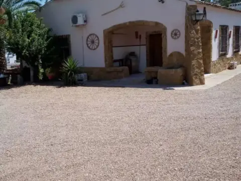 Casa rústica en Lobón