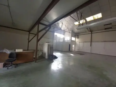 Nave industrial en Carrús Este-Camí dels Magros