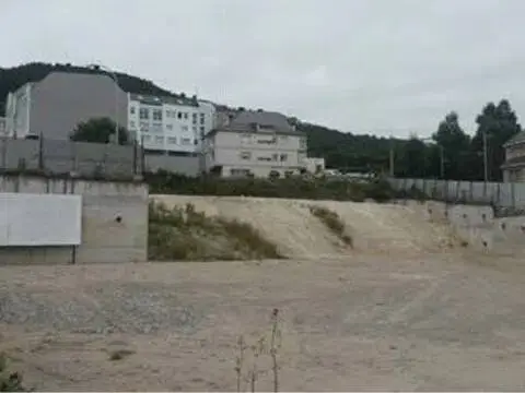 Terreno en calle de Rafael Vior