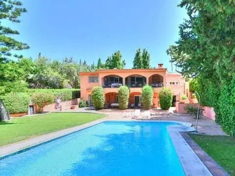 Chalet en Núcleo