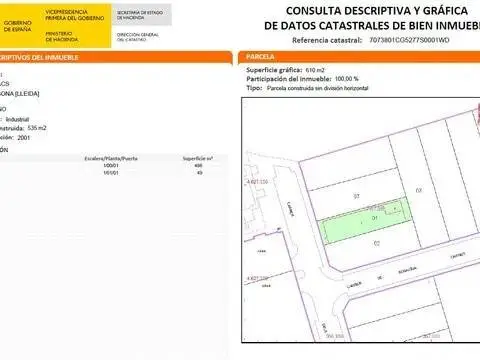 Nave industrial en Carrer dels Llacs