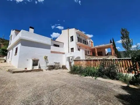 Casa rústica en Jalance