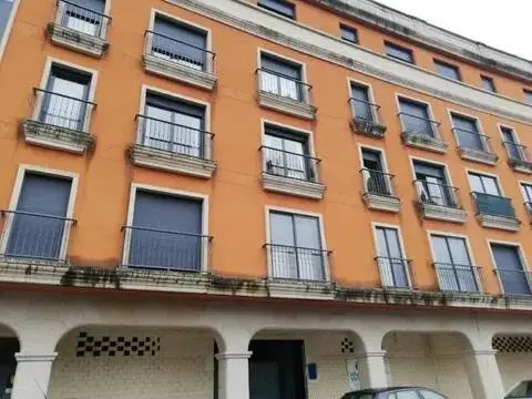 Local comercial en Avenida de Buenos Aires