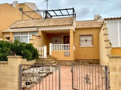 Chalet en Rojales