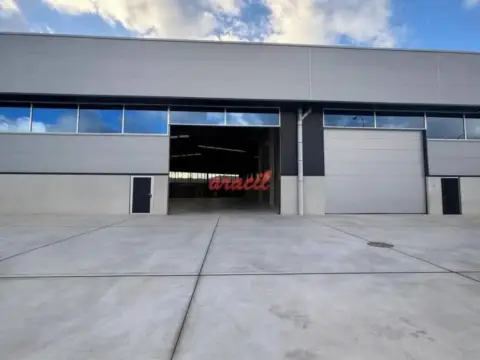 Nave industrial en O Pereiro de Aguiar