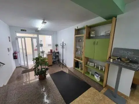 Local comercial en calle de Constanza de Castro