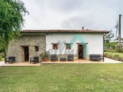 Chalet en La Manjoya-Parroquias Sur