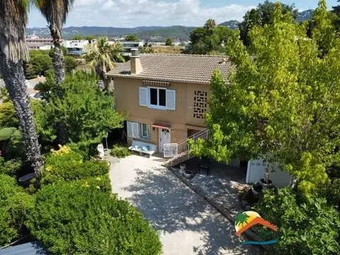 Chalet en Carrer de Maria Fortuny