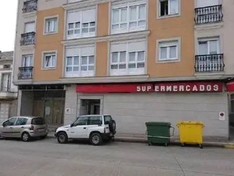 Local comercial en Avenida de Viveiro