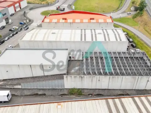 Nave industrial en La Manjoya-Parroquias Sur