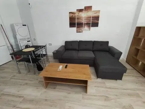 Piso en Pinar Alto-Crevillet-Menesteo