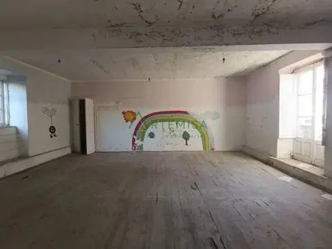 Edificio en Parroquias