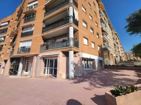 Local comercial en Nou Eixample Nord