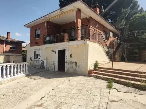 Chalet en Navas del Rey