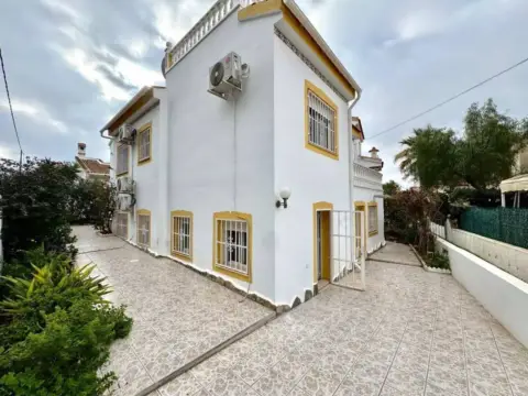 Chalet en Algorfa