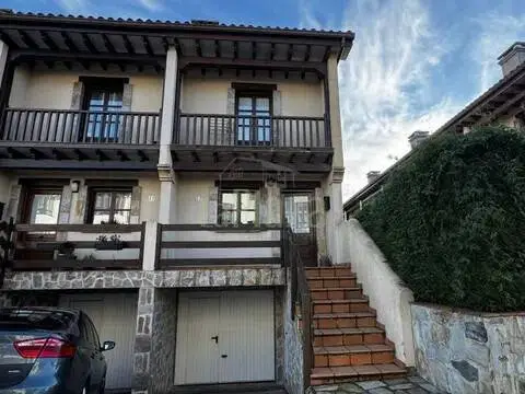 Casa en calle calle Eria Colombres No Number