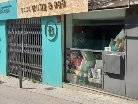Local comercial en Carrer de Cervantes