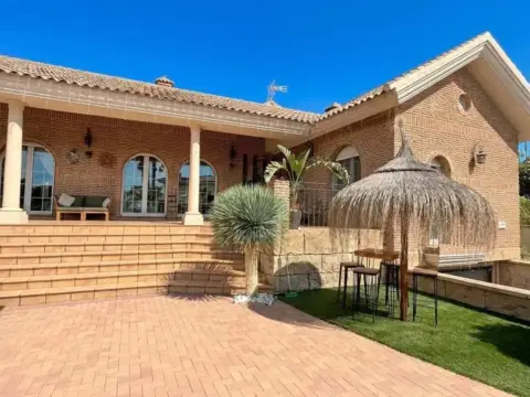 Chalet en Los Girasoles