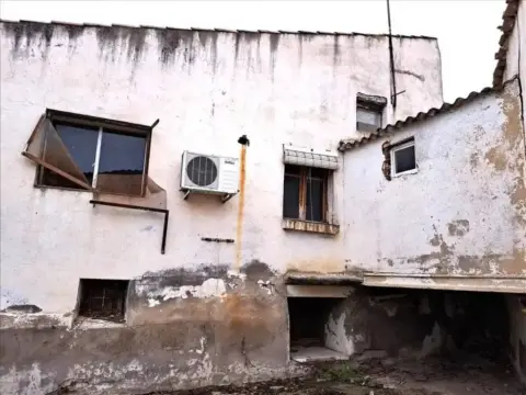 Chalet en Alcalá del Obispo