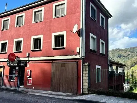 Casa en Avenida del Camino