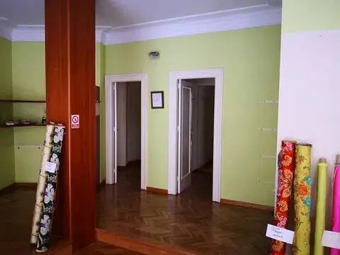 Local comercial en Centro Urbano