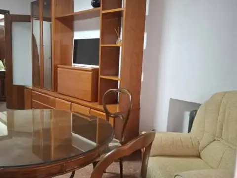 Piso en Bola de Oro