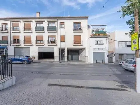Local comercial en La Zubia
