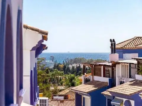 Adosado en Marbella — Pisos.com