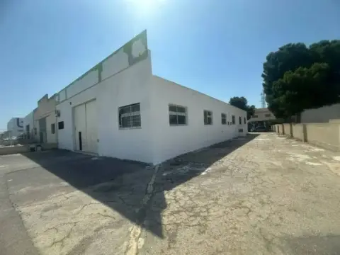 Nave industrial en Pla de la Vall-llonga