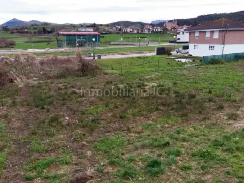 Terreno en Bárcena de Cicero