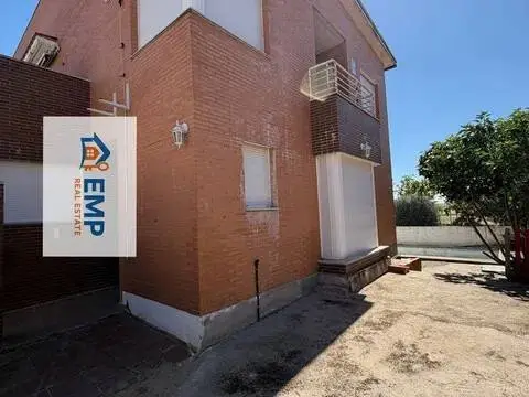 Casa en Camarena