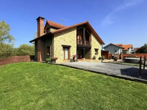 Chalet en Bárcena de Cicero