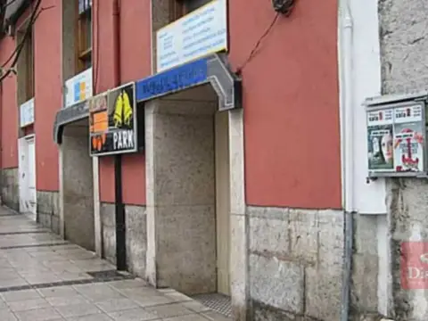 Local comercial en Centro-Ayuntamiento