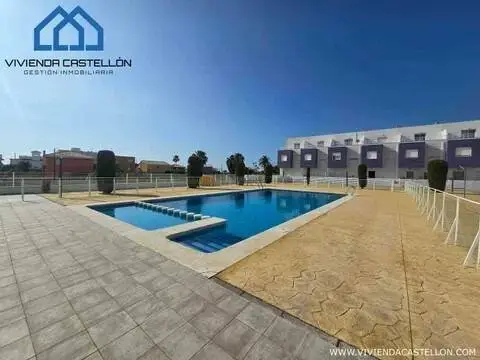 Casa adosada en La Platja-Ben Afeli