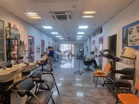 Local comercial en calle de los Jardines