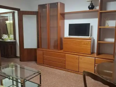 Piso en Bola de Oro