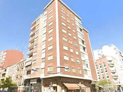 Piso en Huerta del Rey-Arturo Eyríes