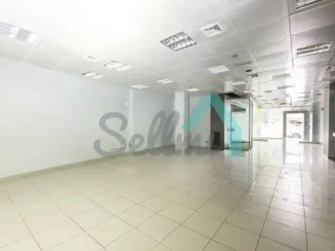 Local comercial en La Villa