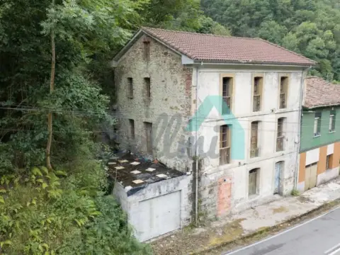 Casa – Mieres