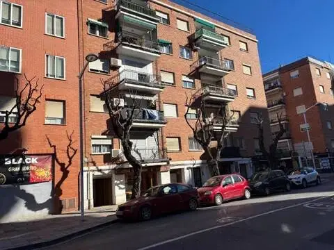 Local comercial en Centre-La Canaleta