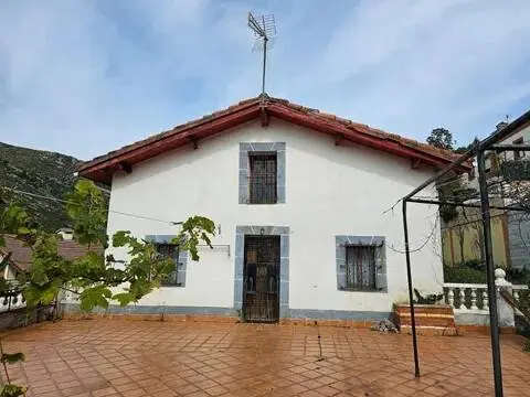 Casa rústica en calle Baltezana, 1
