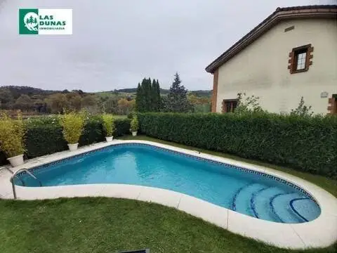 Chalet en Oruña de Piélagos