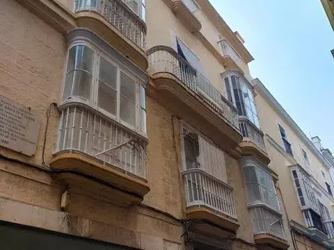 Piso en calle de San Miguel