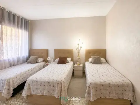 Piso en Llefià-Artigues