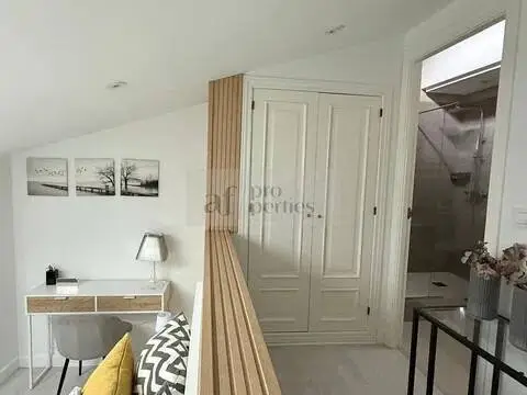 Piso en calle de Urzáiz in Centro-Areal (Distrito Casco Urbano. Vigo) · Vigo